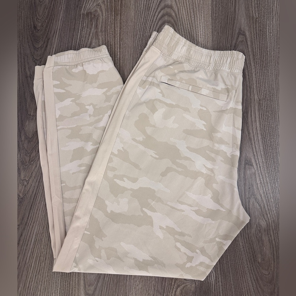Athleta Women’s Brooklyn Jogger, Sand Camouflage, Activewear Pants, sz 12